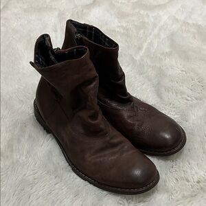 U$ED Italian Leather Zip Booties